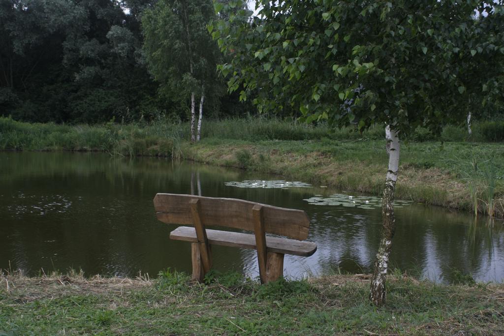Stajnia Sarnowek Nad Jeziorem Rozany Rozajny Wielkie Exterior foto