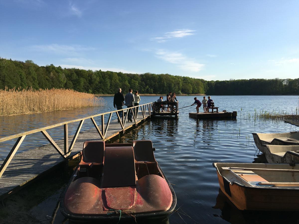 Stajnia Sarnowek Nad Jeziorem Rozany Rozajny Wielkie Exterior foto