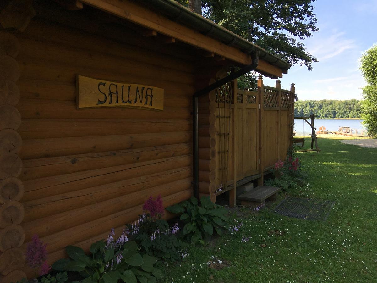 Stajnia Sarnowek Nad Jeziorem Rozany Rozajny Wielkie Exterior foto
